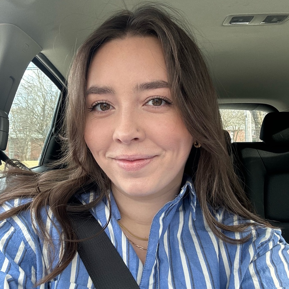 Meet your Posher, Chloe